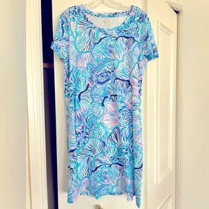 Lilly Pulitzer T-Shirt Dress, size Large; worn once
